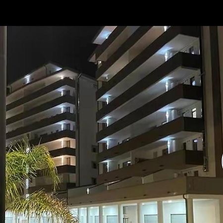 Hotel Eboli Luaran gambar