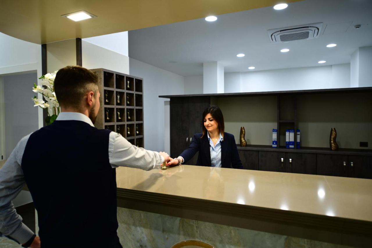 Hotel Eboli Luaran gambar